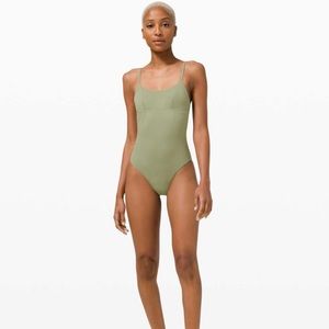 Lululemon honeycomb dip swimming one piece XS NWT